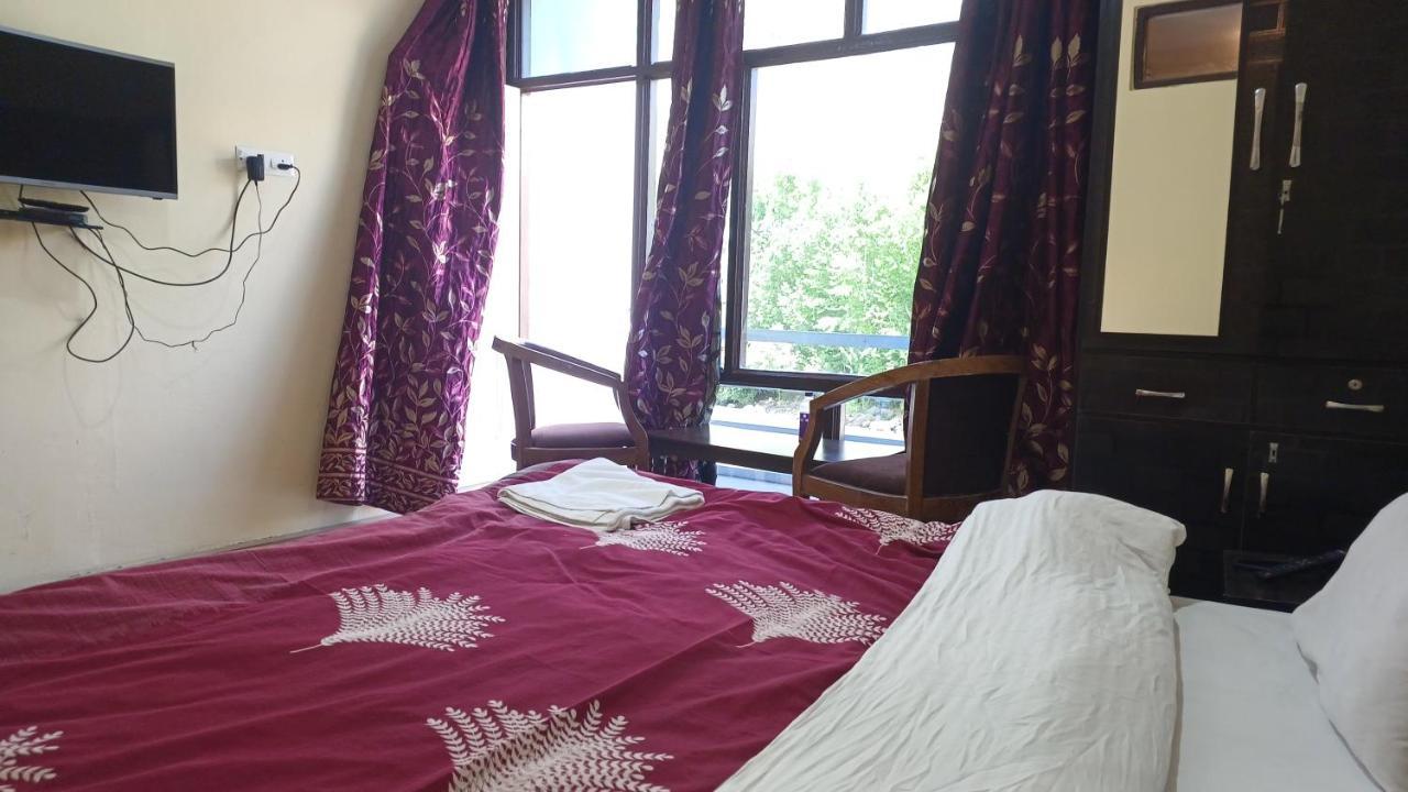 The Royal Kargil Hotel Bagian luar foto